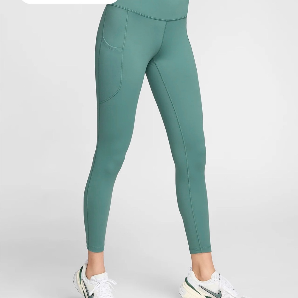 Nike One
Women's High-Waisted 7/8 Leggings with Pockets